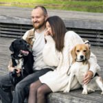 Cómo tres parejas encontraron el amor en el parque para perros · Kinship